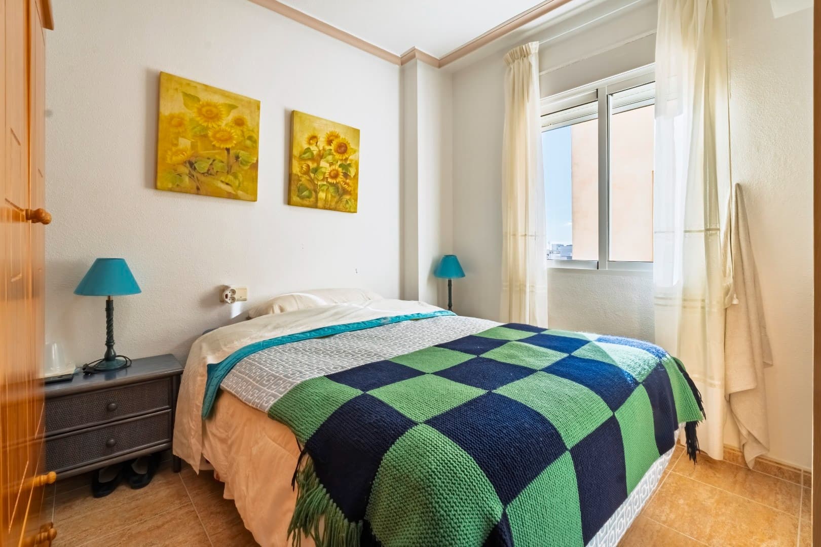 dormitorio-1---1-1080p-YNqP0pwooksQn82P.jpg